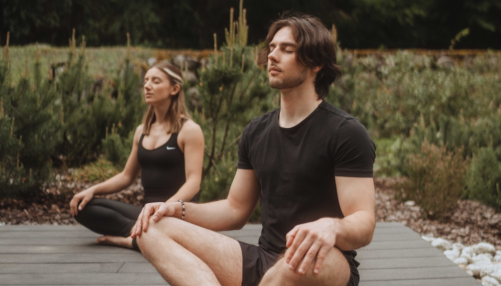 Couple pendant une séance de sophrologie